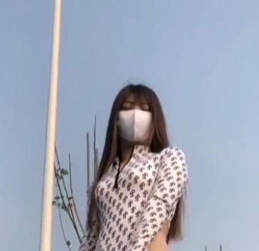 柚柚琪宝:高端定制热舞,20V/2.25G长视频尽显优质身材