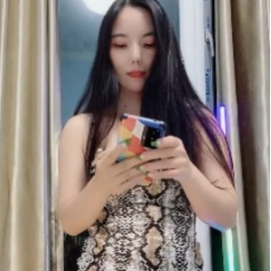 花椒蜜桃大美美最新合集15V2.3G，精彩收藏