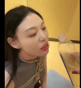 新奇短资源优雅女S小姐姐最新合集15V145M,精彩T脚脚与亲嘴嘴!