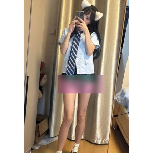 转载VIP群福利粉唇甜美反差御姐户外展示合集8V389M，资源下载解压注意事项