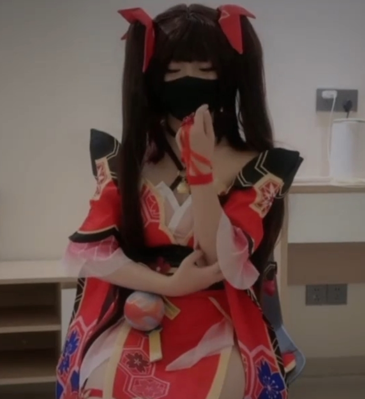 人气美少女百度盘嫩萝妹子小奈最新合集1V+717M,崩坏Cos花火解压密码