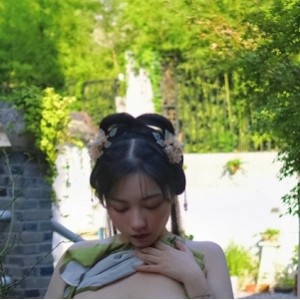 展示系抖M光“阴”福利姬酒月最新合集530P20V201M，古装私拍，颜值身材加分项