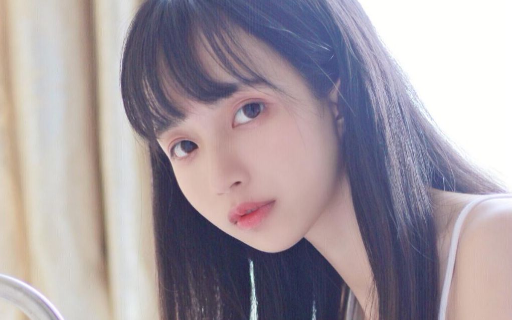 妹子合集蛋黄姬最新作品142P35V387MB，粉红吊带睡衣萌萌哒