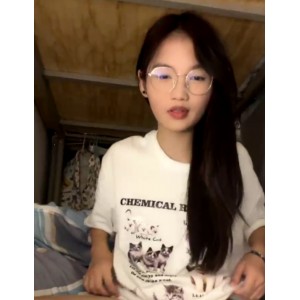 百度眼镜学妹十四诗宿舍直播合集138部118.8G，收藏604