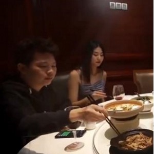 91堕落人Q观战群棒棒糖秘境集锦4部1.8G