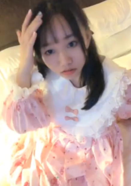 河南实验中学眼镜学妹最全版54部视频合集1.7G