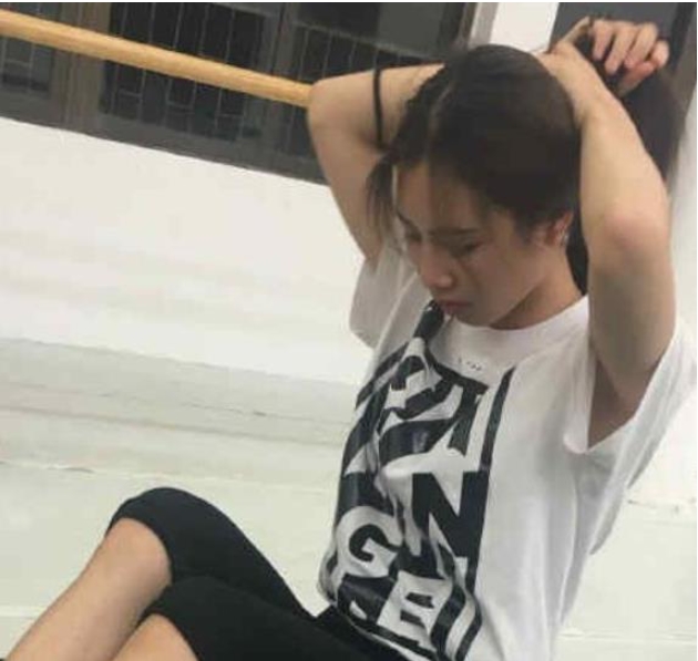 某推华裔萌妹舞蹈教室展示合集88部50G素人偷录