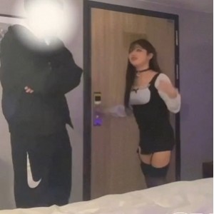 优质伪娘Blondelashes19艳遇实录56V16G珍藏云盘大公开