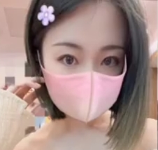 神秘网红李思思白天公园玻璃门后贴身热斗1V68MB胆大包天