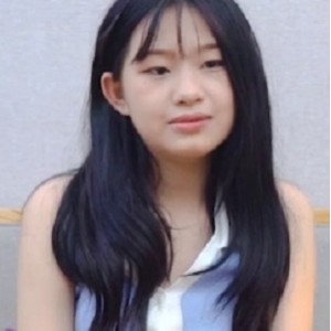 果冻传媒女星面试四1V/755M绝美身段太撩人