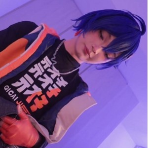 FansOne绝区零COS伪娘Aroma私拍视频1部600M太撩人了