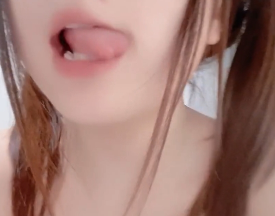 私房多奶A萌妹子女仆视频1V104MB太顶了