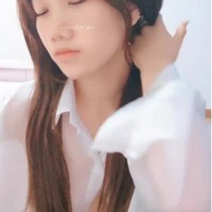 某音小鹿放飞自我视频合集5部3.21G骚气难挡