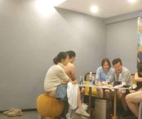 三对换伴游戏实录2.69GB娇妻美艳太撩人