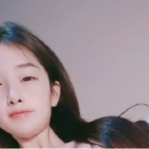48.6G推特女神依依私拍合集79部绝美身材喷血