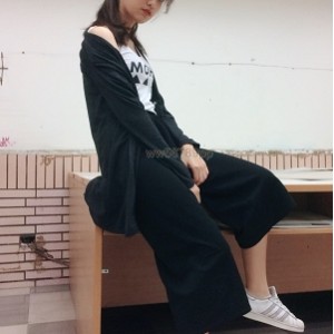 快手熙熙酱私密视频3部285MB清纯妹子真会玩